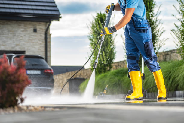 Fence Pressure Washing in Albertson, NY